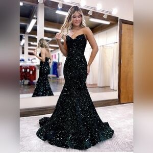 Size 8 emerald sequin prom gown